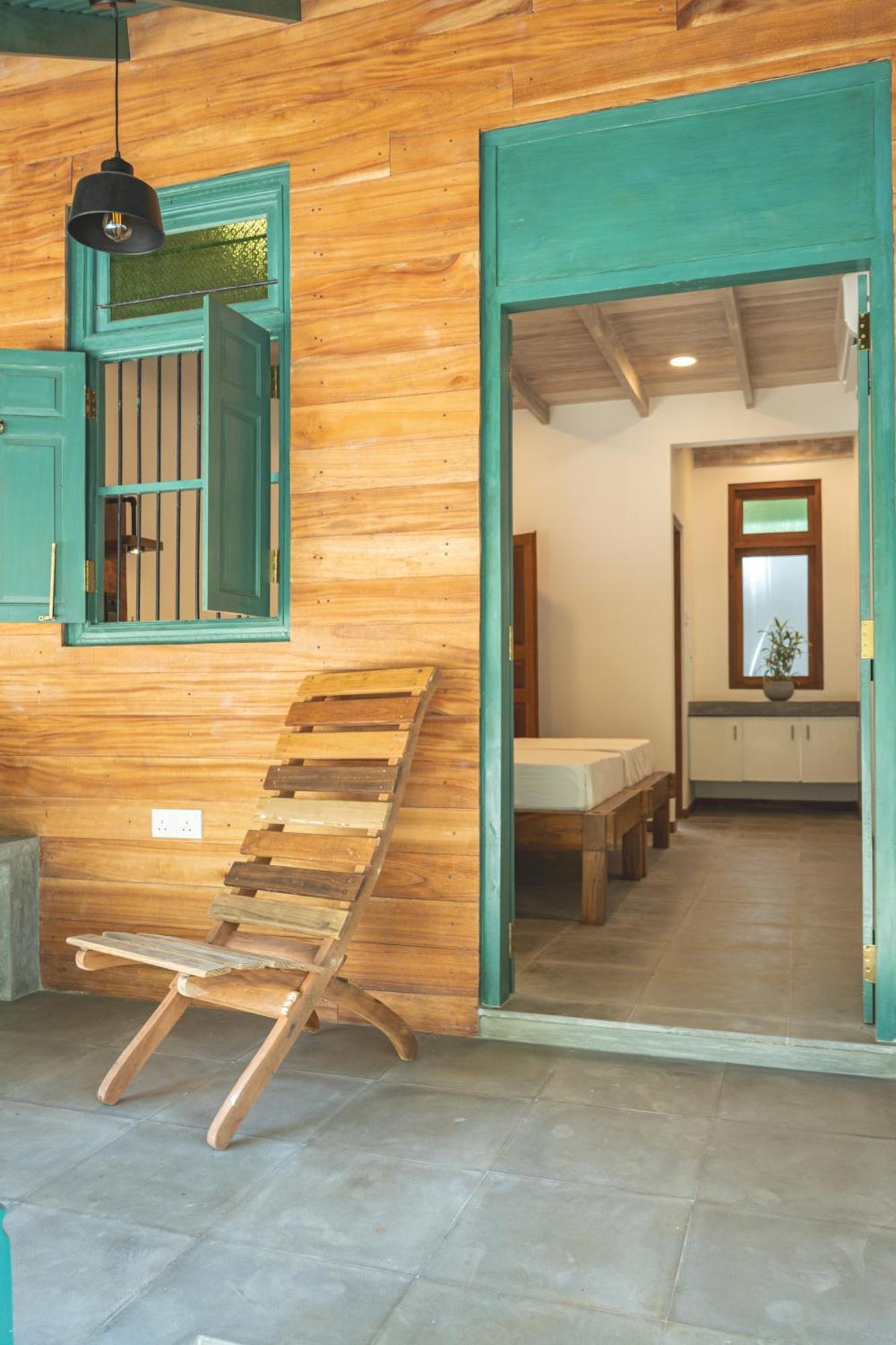 Locos Hiriketiya Hostel Dikwella Ngoại thất bức ảnh